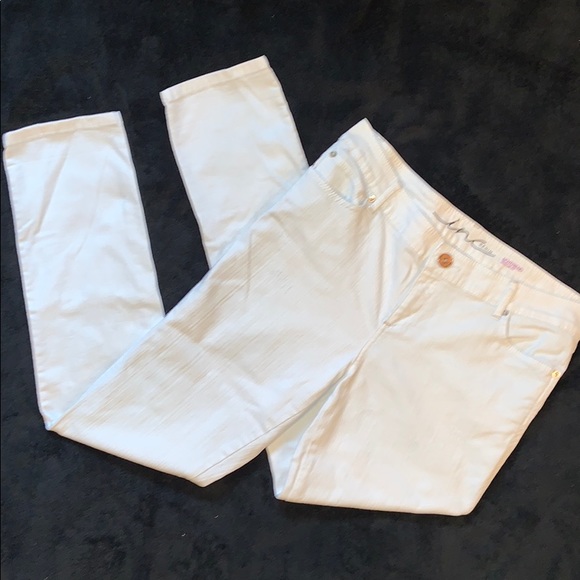 INC International Concepts Denim - 🌹INC Regular Fit Boyfriend Jeans in White🌹